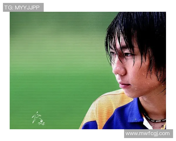 如何绘制足球明星踢球的动态姿势与细节技巧分享